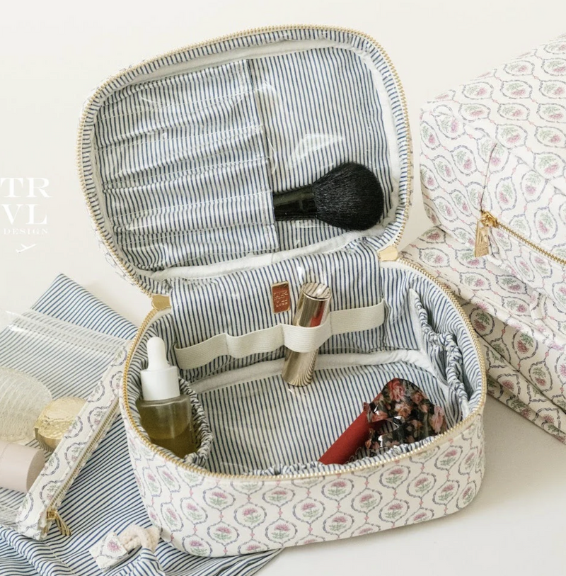 LUXE TRAIN 2 - Cosmetic Case ANTIBES with Navy Pinstripe Liner